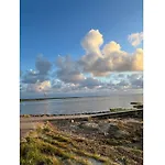 With 3 Bedrooms * Wurster Nordseekuste